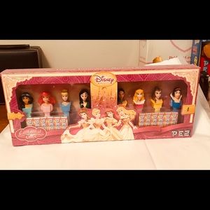 NWOT Disney Princess collectible Pez